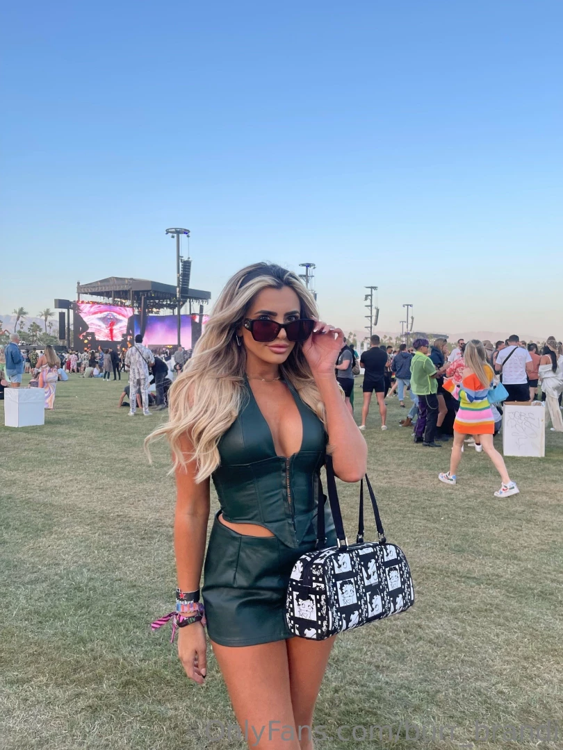 Should i do a coachella try on haul when i get my outfits 