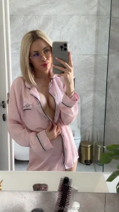 This top isn t doing much to hide how needy i am make me blush in the