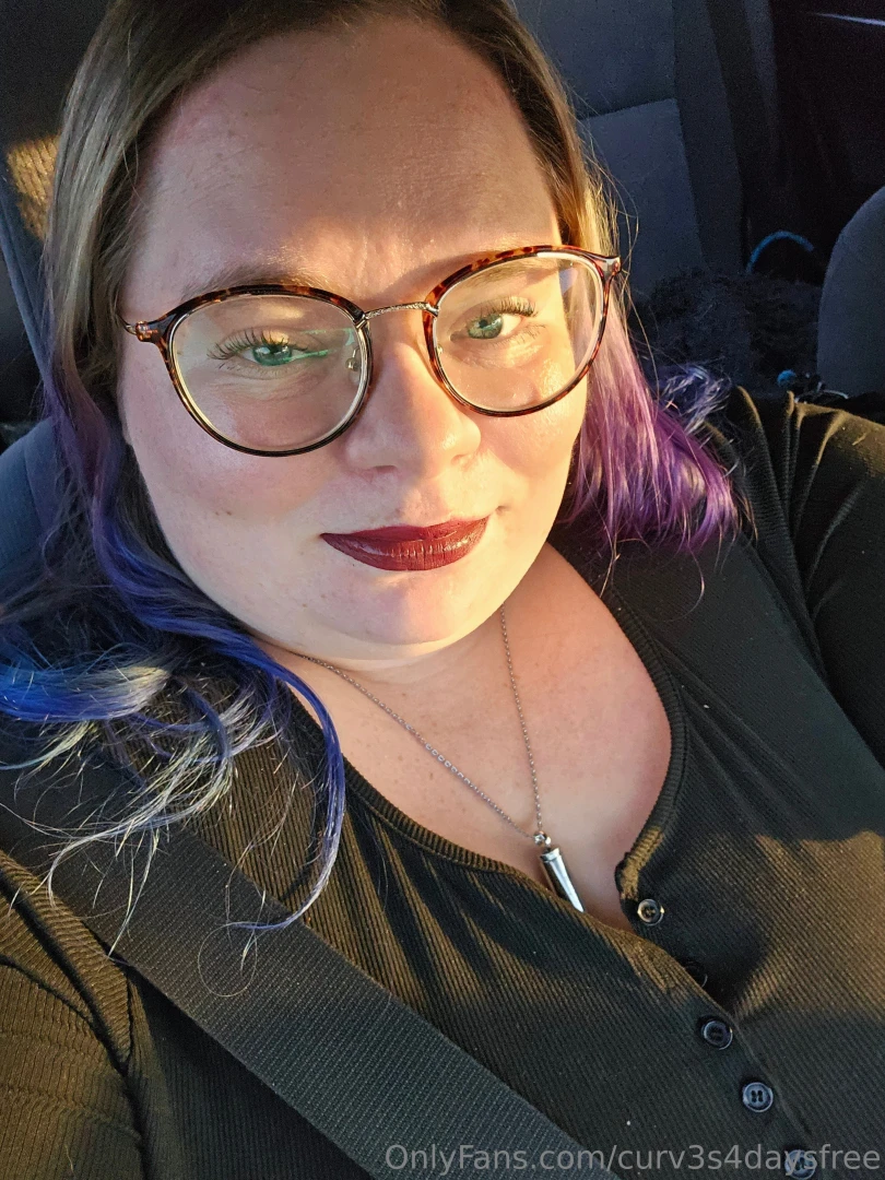 Cum play on my vip on sale curv3s4days 