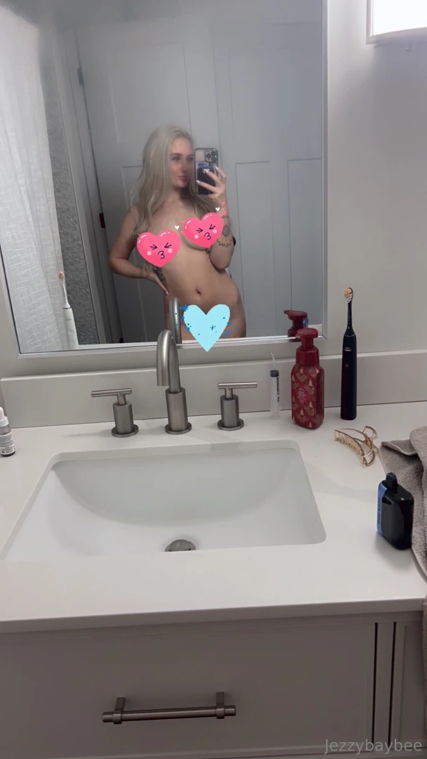 Doing a sale on my vip https onlyfans com jezzybaybeevip 