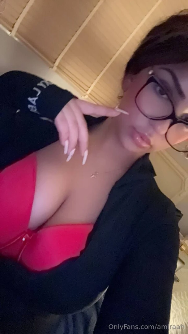 About to go to sleep or maybe stay up can u keep me awake 