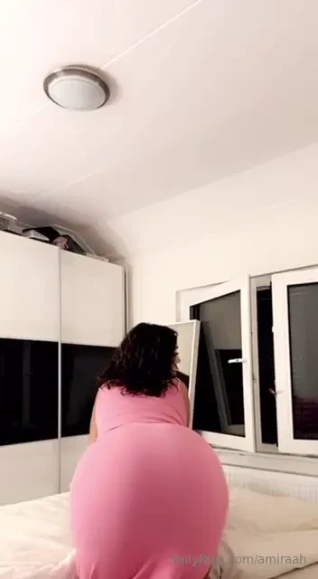 Wanna see the whole clip message me 