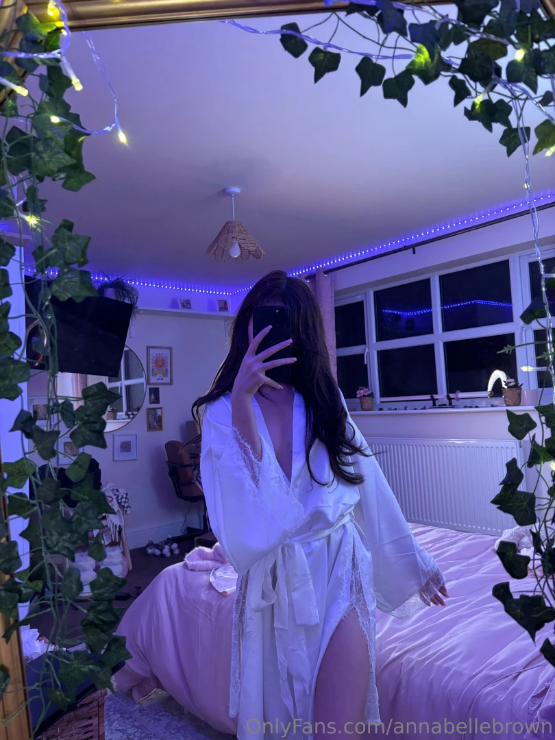 I think i d look better without this robe 