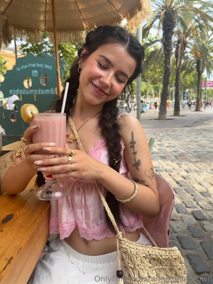 Me and my favorite smoothie against the world 