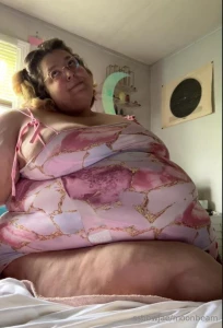 I m still alive here s a few pics okayloveyoubyyyyeee jae