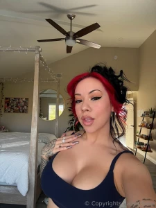 Hi kings valentines day is around the corner who s going to spoil me