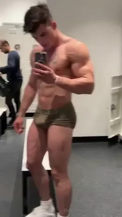 Would you like to make love with me after sweaty gym 