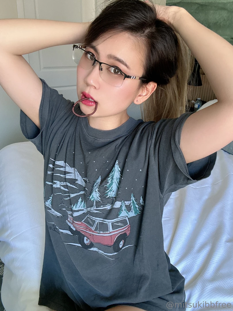 Let me tie my hair up 