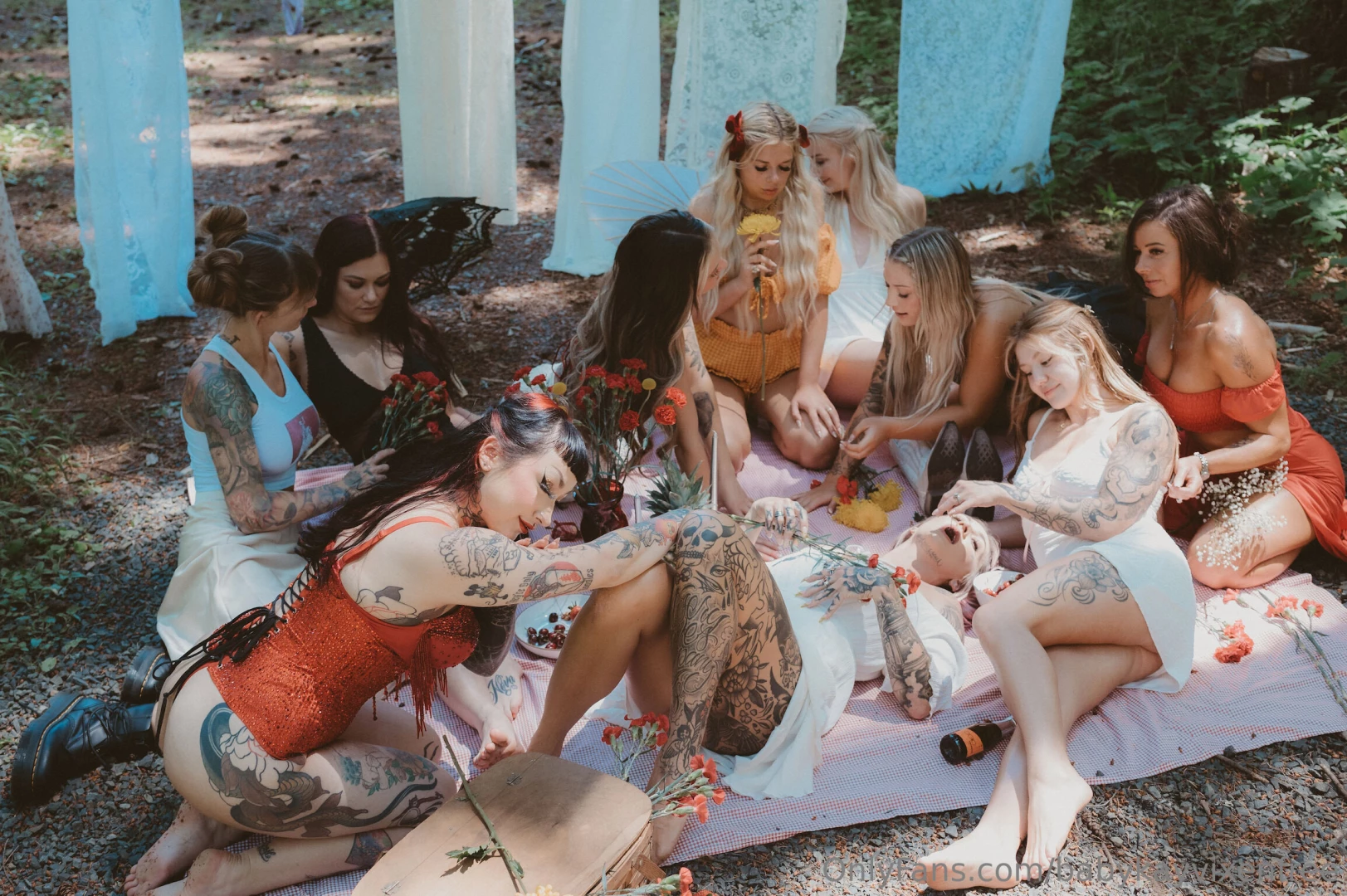 10 girl naked picnic my dreams came true that day 