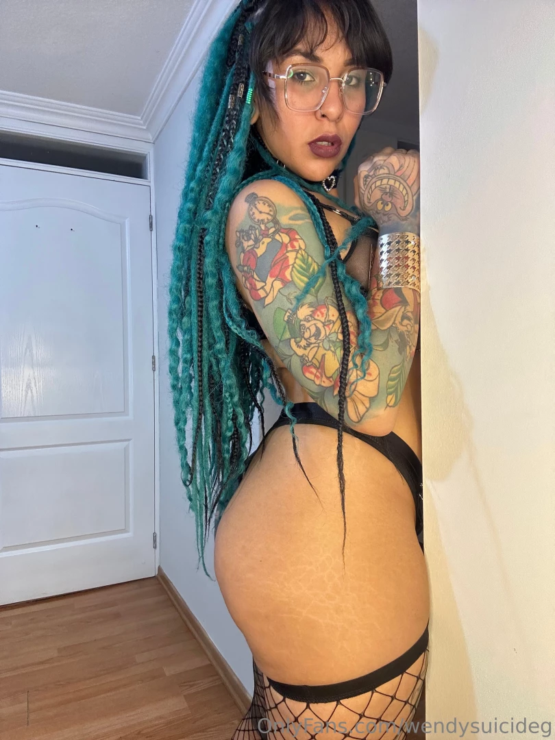 Allthisisforyoudaddy checkyour dm and see thesurprise i sentyou 