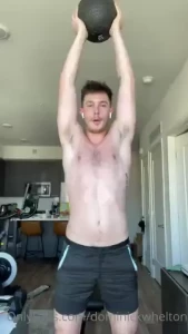 Mornin just got in a sweaty workout and filmed a few reps for you now