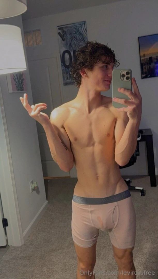 My famous tiktok friend gioishung 