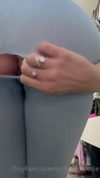 So my leggings split at the gym this morning during squats 