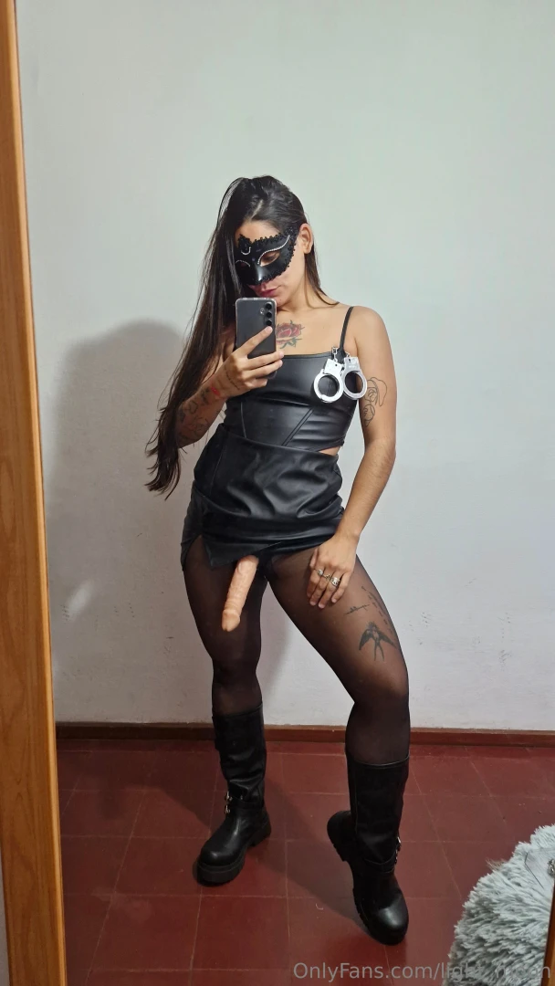 Obeying mommy or mommy forcing you to do what she wants 