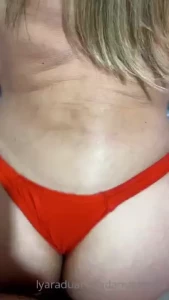 Sendo a safada madrinha dele j estou me acostumando com o jarg o dele