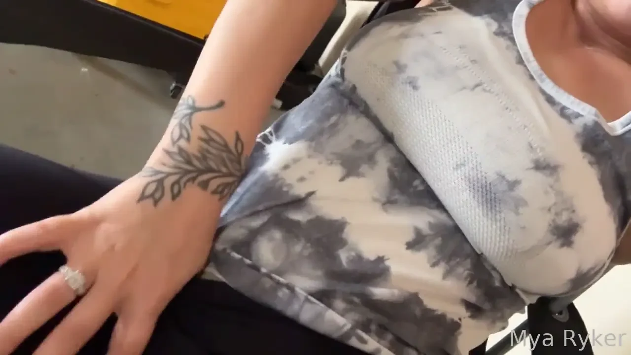 Bush be bushing rn bush hotwife mya myaryker 