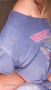 Happy labor day weekend i wanna get fucked hard this weekend want to