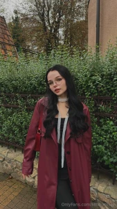 Crimson vibes for a cloudy day part 1