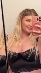 Hit 500 fans recently so i just sent out a bundle of older content