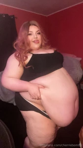 I love the side shots of my huuuuge belly hang