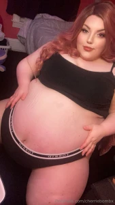 Can i be your pretty piggy princess