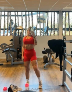 Hast du ausgeschlafen wenn ja komm ins gym have you slept in if so