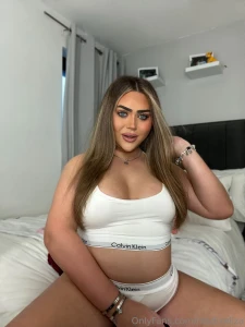 Let s make out right now