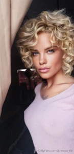 Write to me in private messages on my vip page i love to communicate part 1