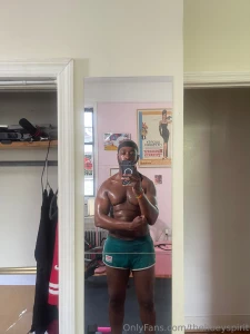 Morning fitness on monochrome monday with a splash of color part 2