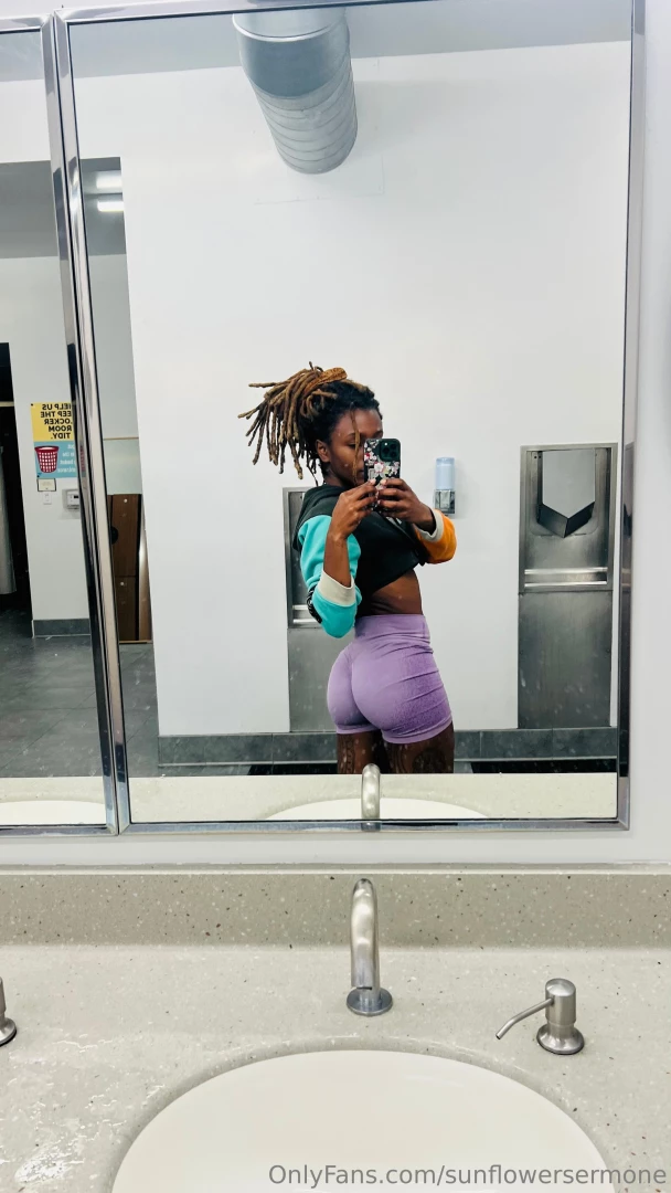 My ass looks good af 