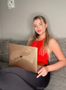 Hi this isn t a dream are you here to win my heart and fill my part 1