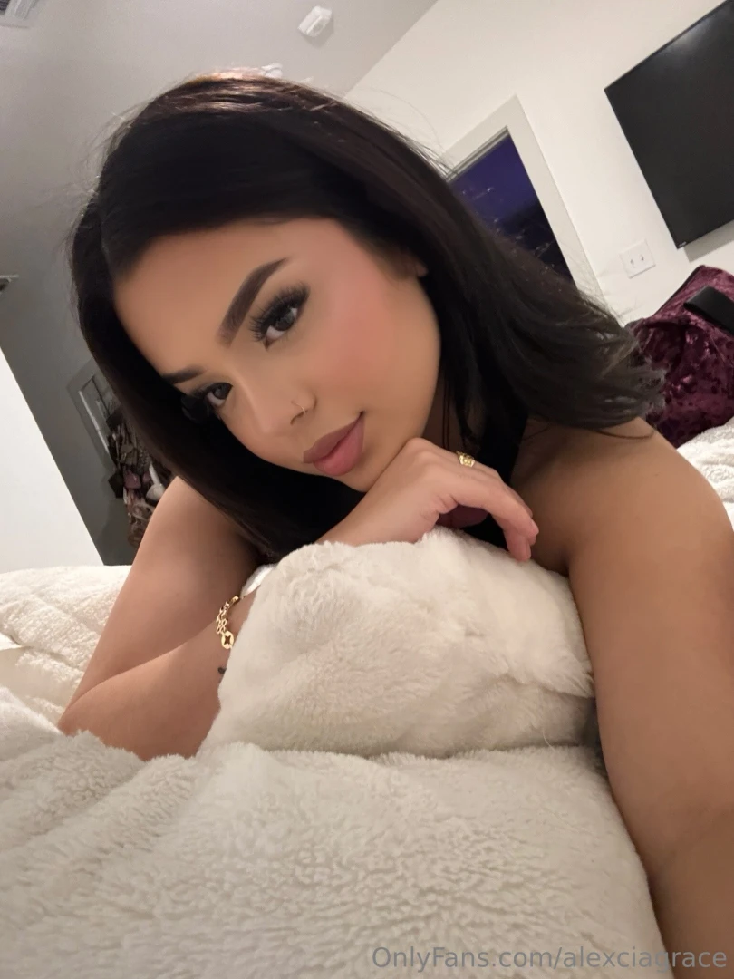 Wyd tonight are you gonna join my live later at 10pm central time 