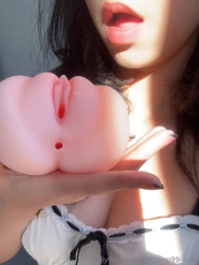 How many holes do you see -