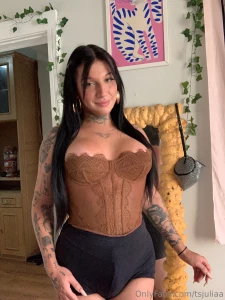 When u wake up u see me what the first thing u do babe