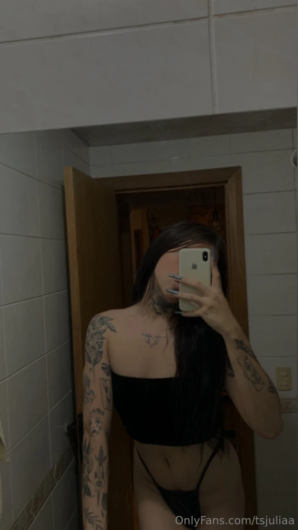 I m trapped in your imagination 