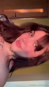 Just wanna say hi and i m single ready to mingle