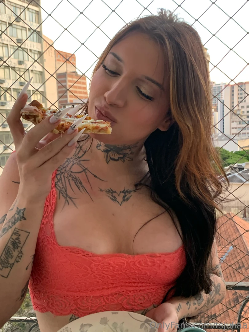 Wanna eat pizza or my pizza 