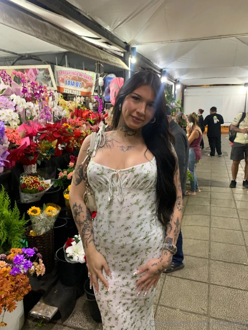 I hope someone will send me flowers today 