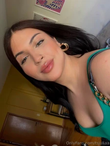 Want to see more of me send me a dm part 1