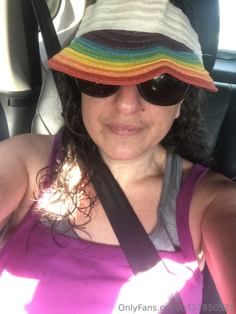 Taking a nice uber with ac i hav no ac at home cat is crashed and my 