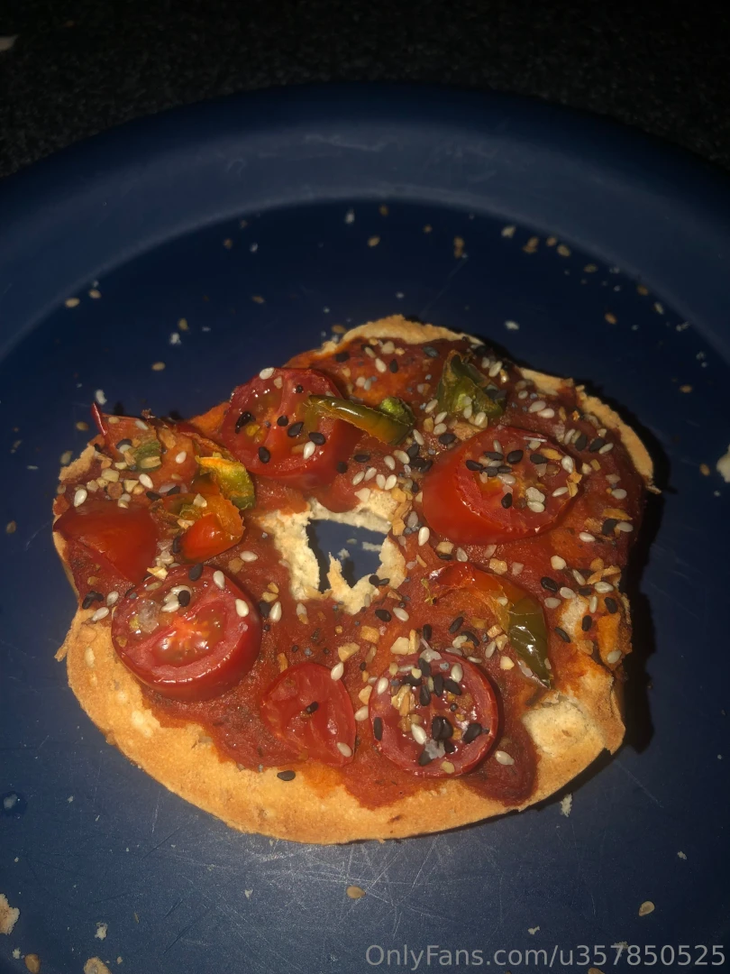 Dairy free pizza bagel 