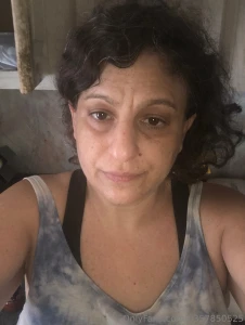 I am really really tired and i want to take a nap but it s getting too