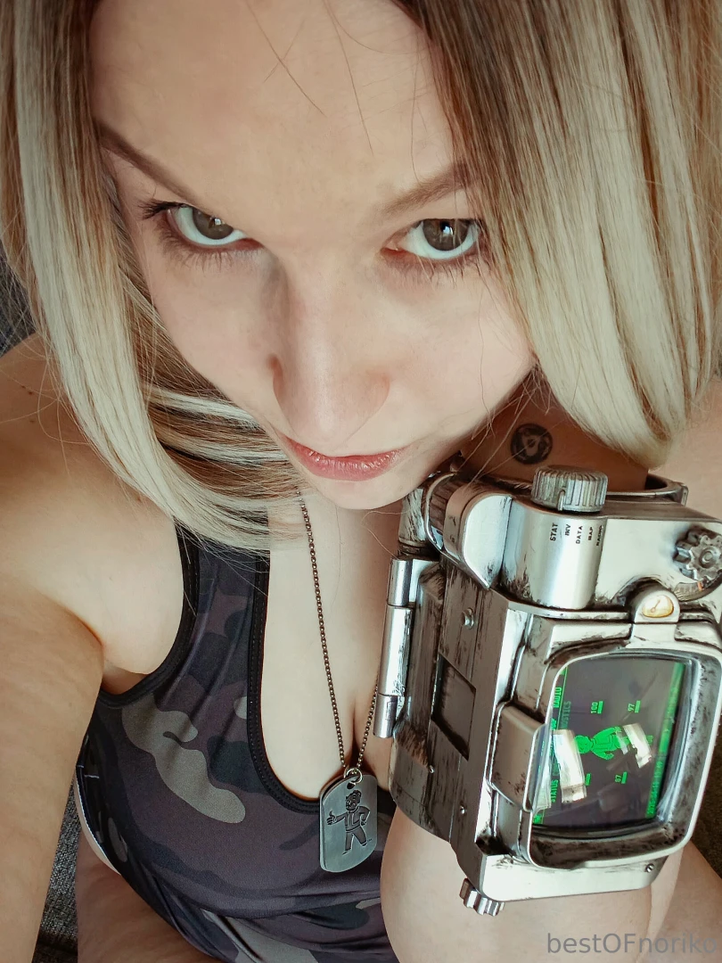 Guuys my dream has come true and i have my own pipboy thank you so 