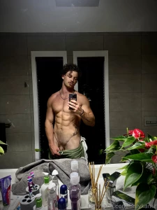 Just feeling shredded need a shave down there tho part 1