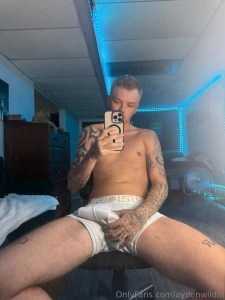 Happy monday more on aydenwildinvip