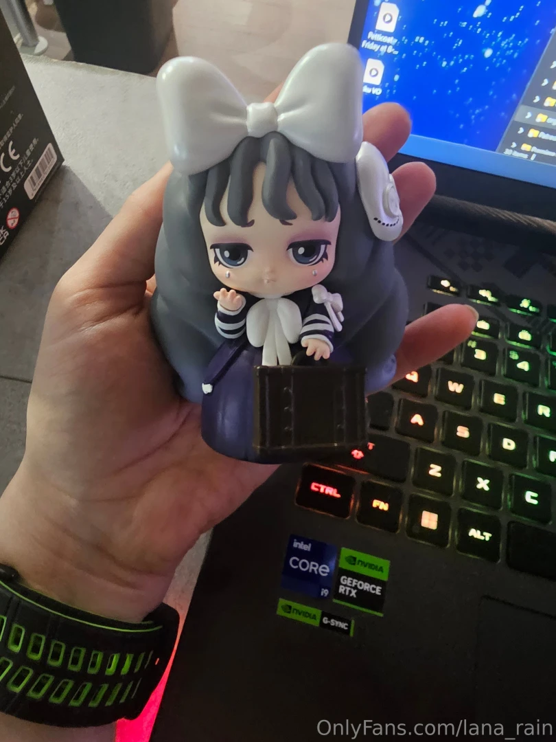 Obsessed with collecting popmarts i love finding the vending machines 