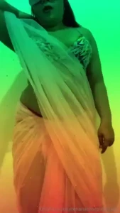 I love saree teasing dont u babe