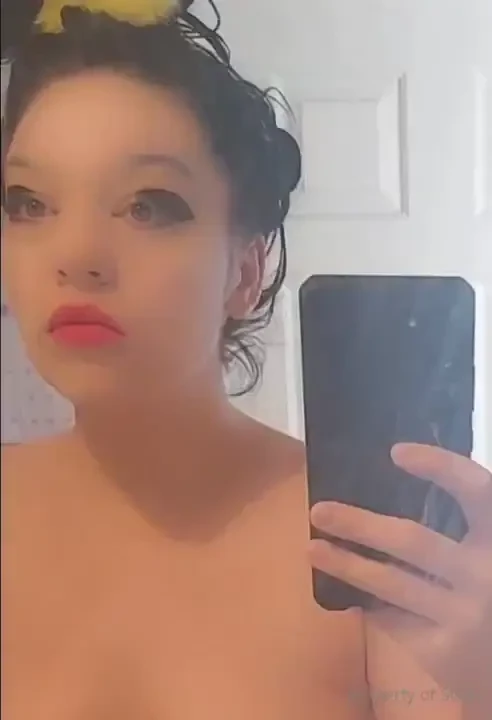 Trying to do a quick makeup 