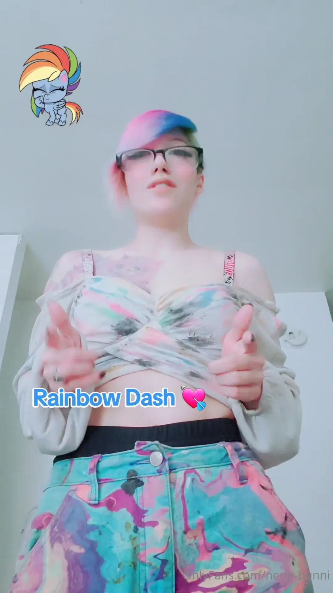Give me some attention neon_bunni main uncensored onlyfans page part 1 