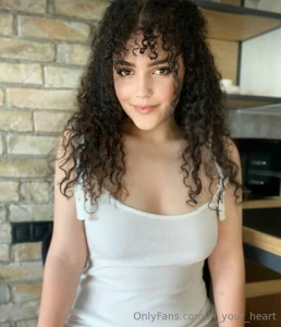 Hey this hot girl oliviaoflove make you the happiest come to me i can part 2